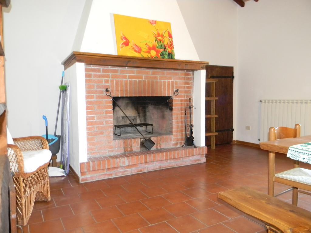 セッレ・ディ・ラポラーノ Agriturismo Podere La Selvaヴィラ エクステリア 写真
