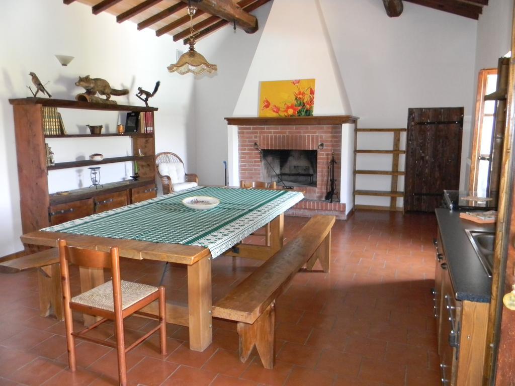 セッレ・ディ・ラポラーノ Agriturismo Podere La Selvaヴィラ 部屋 写真