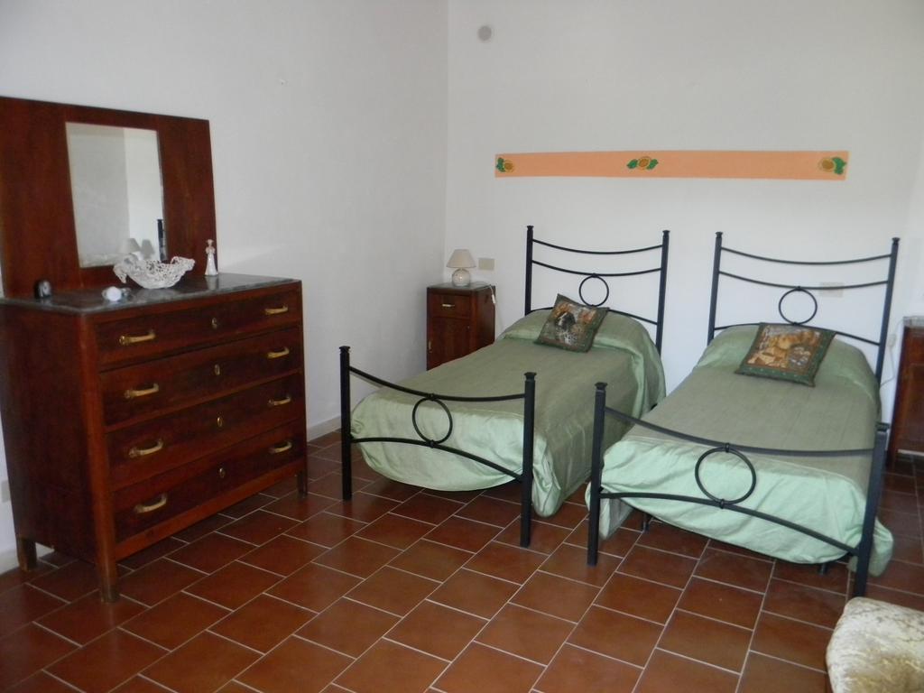 セッレ・ディ・ラポラーノ Agriturismo Podere La Selvaヴィラ 部屋 写真