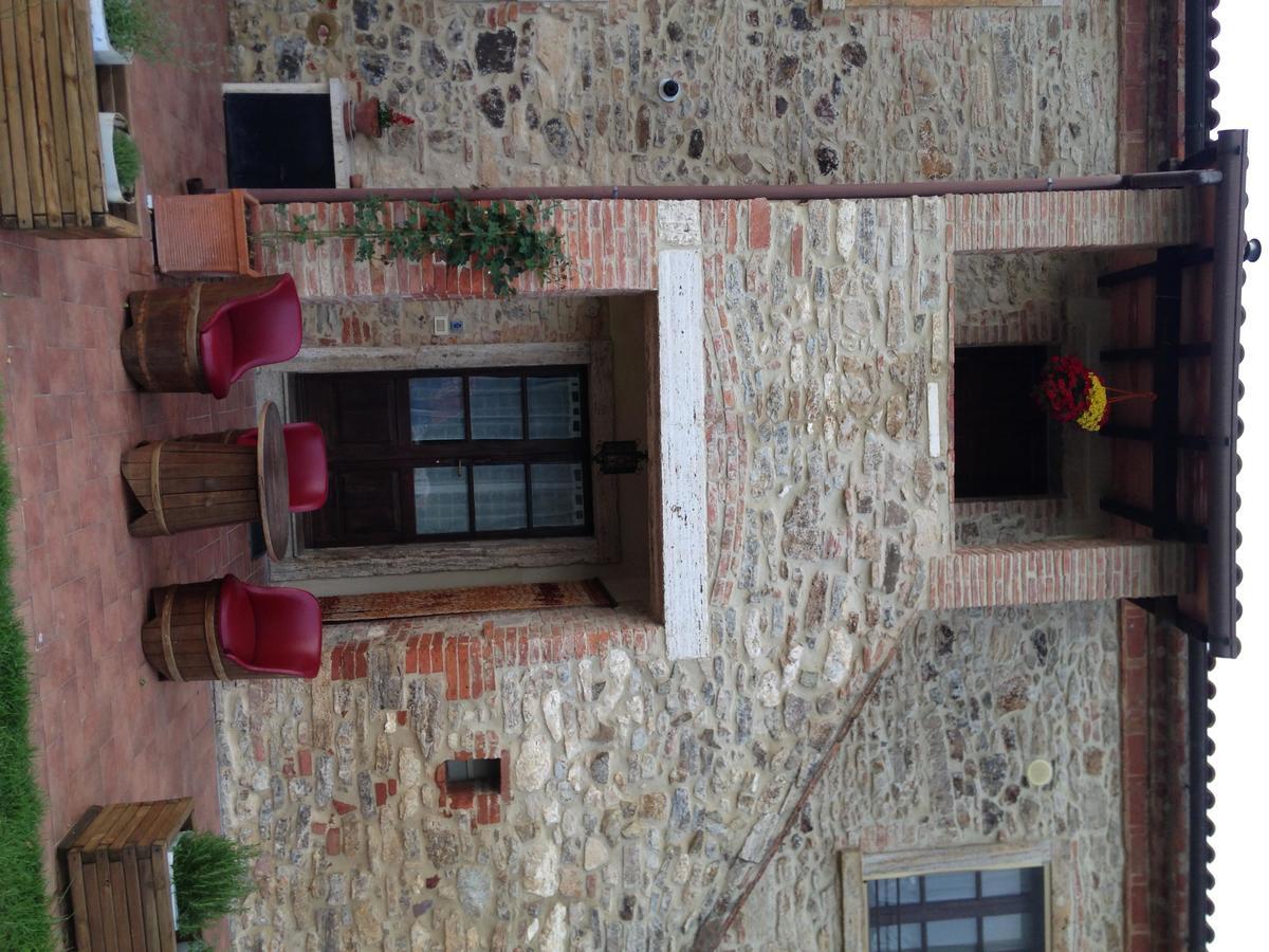 セッレ・ディ・ラポラーノ Agriturismo Podere La Selvaヴィラ エクステリア 写真